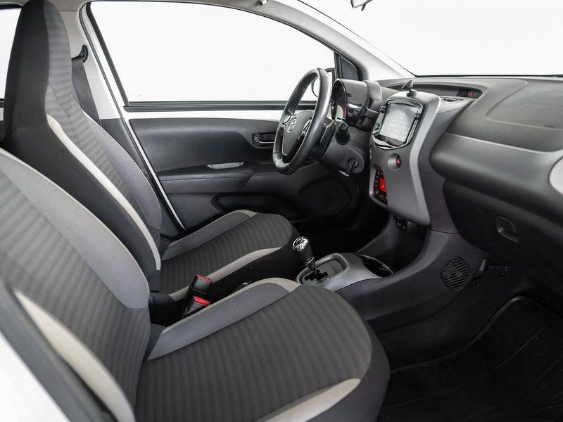 Toyota Aygo Aygo Connect 1.0 VVT-i 72 CV 5 porte x-play MMT