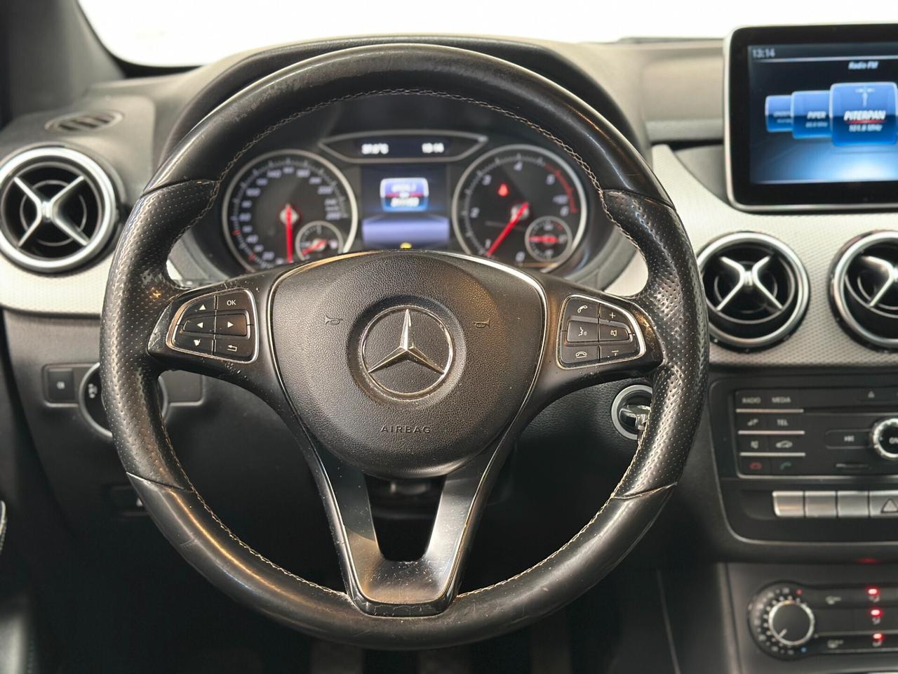 Mercedes-benz B 200d 136cv Night edition Sport F.L