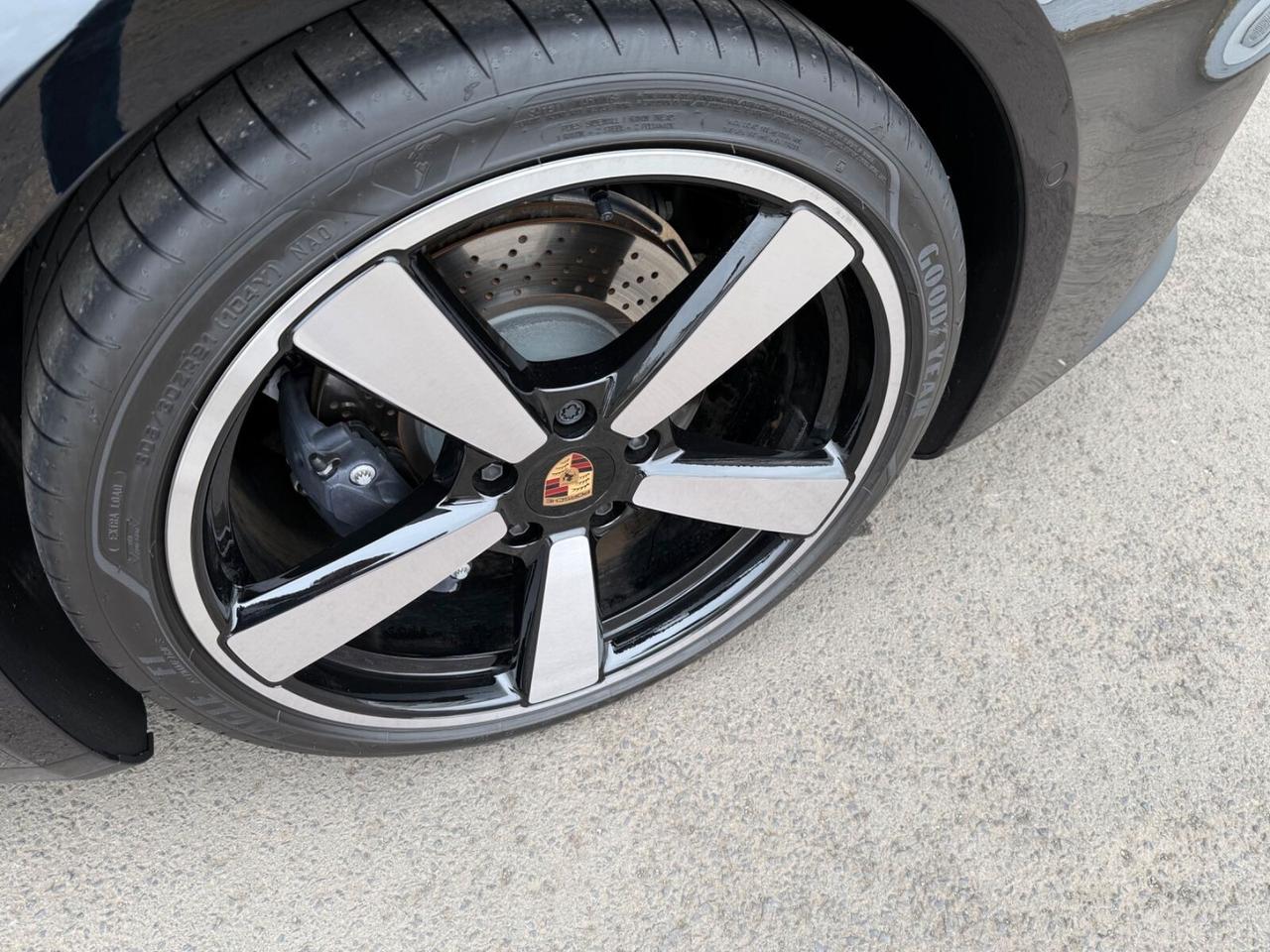 Porsche 911 Carrera