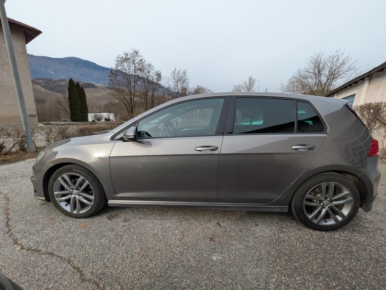 VW GOLF VII 1.6 TDI 110CV R-LINE