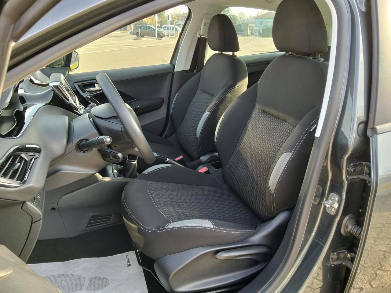 Peugeot 208 PureTech 82Cv 5P*Cerchi*Internet Connect