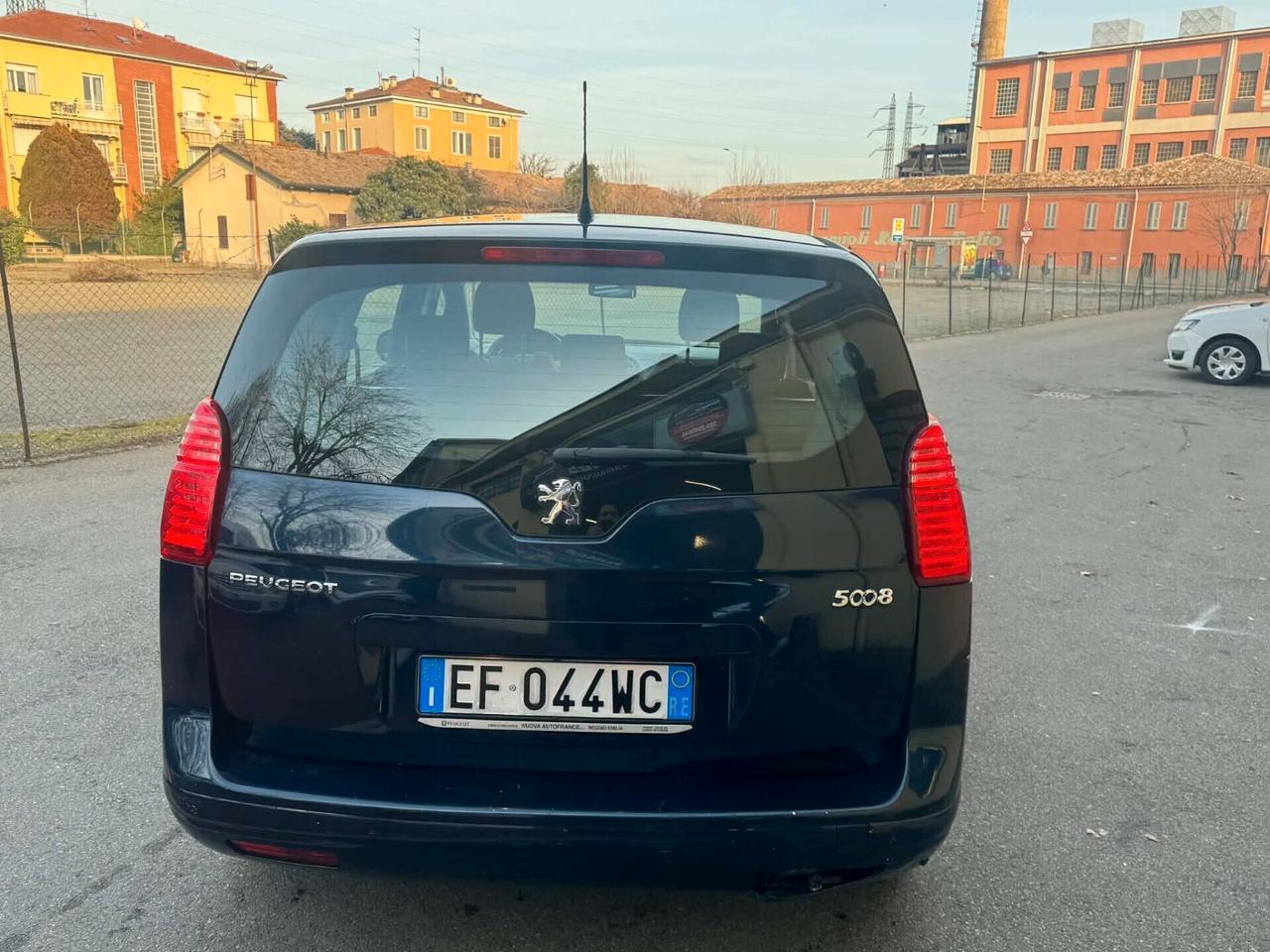 Peugeot 5008 Anno 2011 1.6 Diesel 82 KW