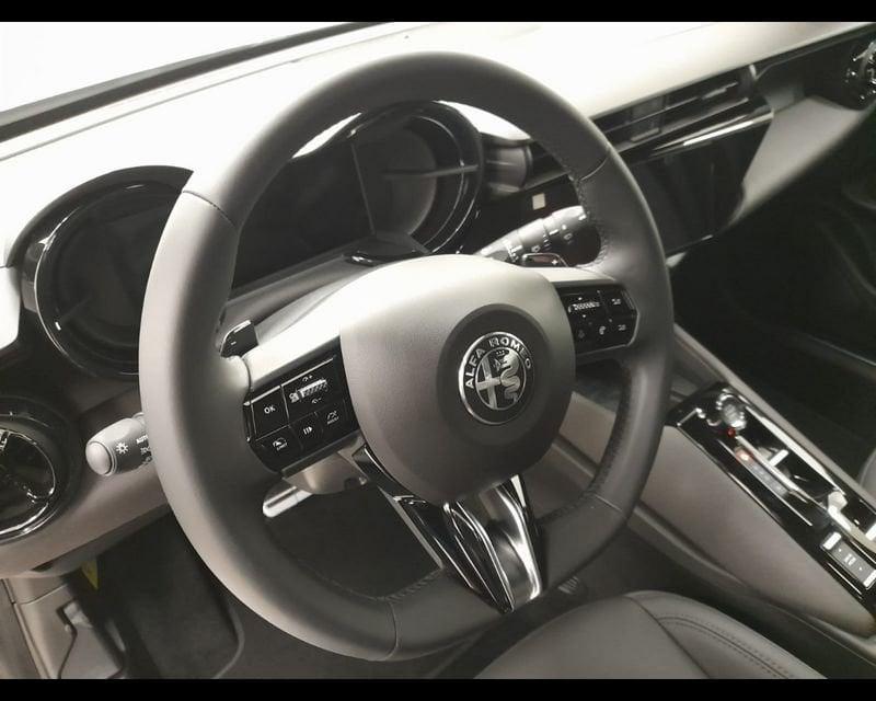 Alfa Romeo Junior Ibrida My25 Ibrida Q4 1.2 145cv Hybrid Edct6