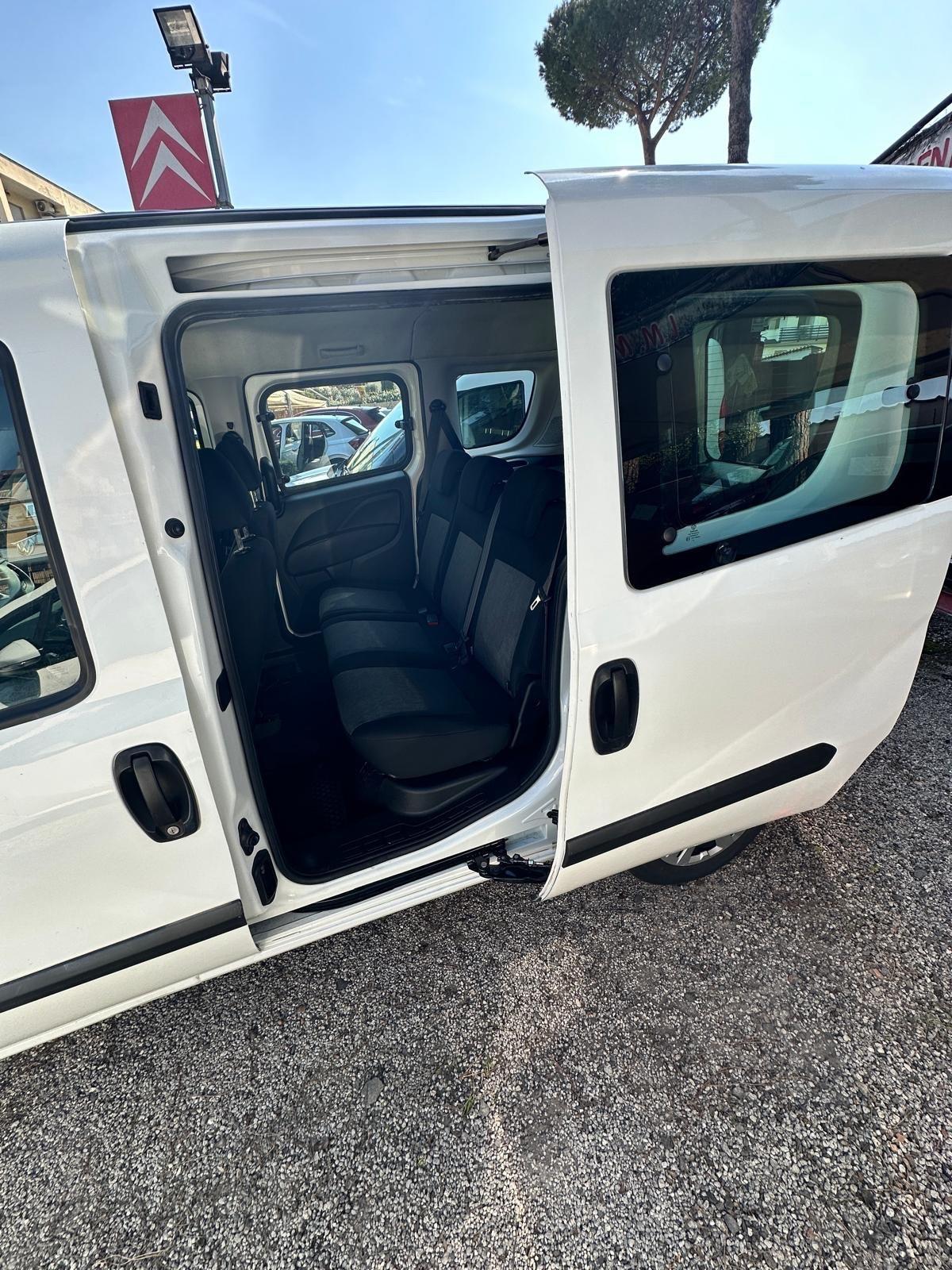 Fiat Doblo Doblò 1.3 MJT Lounge 5 POSTI CLIMA MULTIFUNZIONE BLUETOOTH APPLE CAR PLAY NAVI NEO PATENTATI