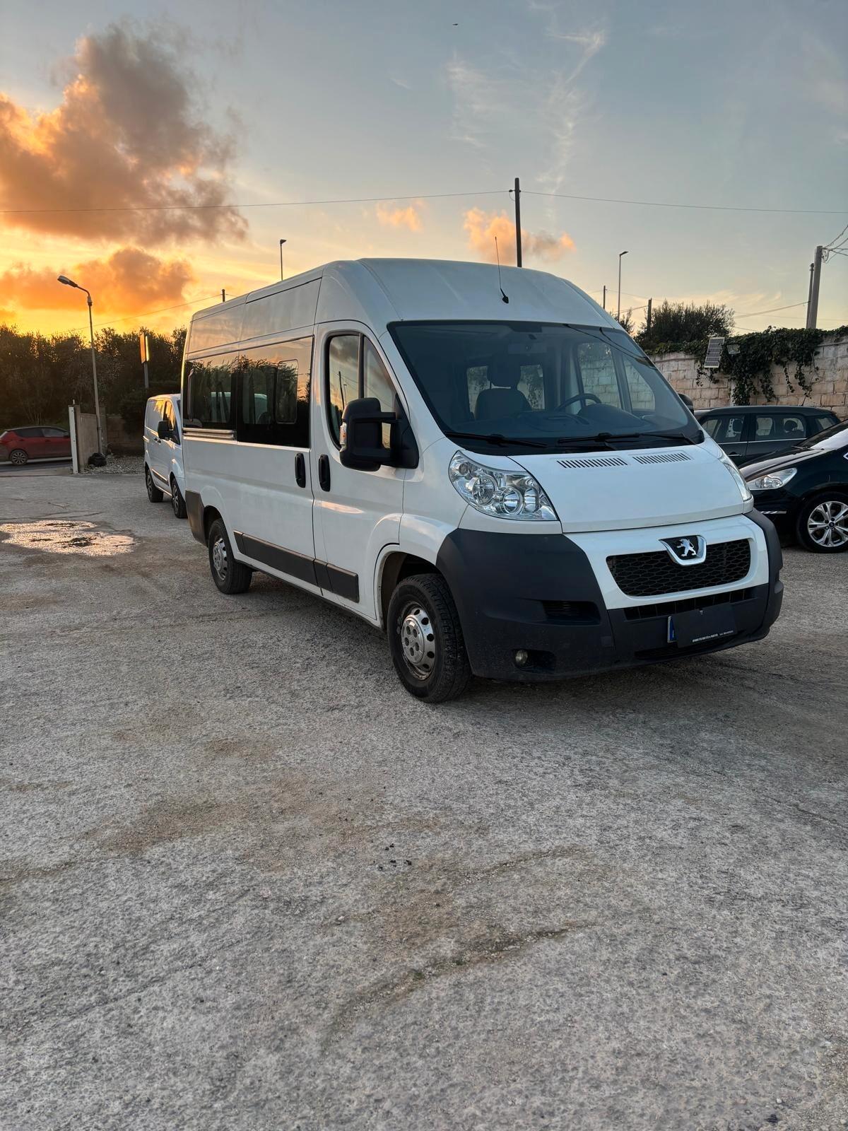 Peugeot Boxer 330 2.2 HDi/130CV FAP PC-TN Combi Premium