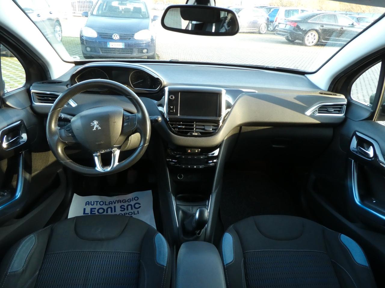 Peugeot 208 1.2 VTi 82 CV 5 porte OK NEOPATENTATI