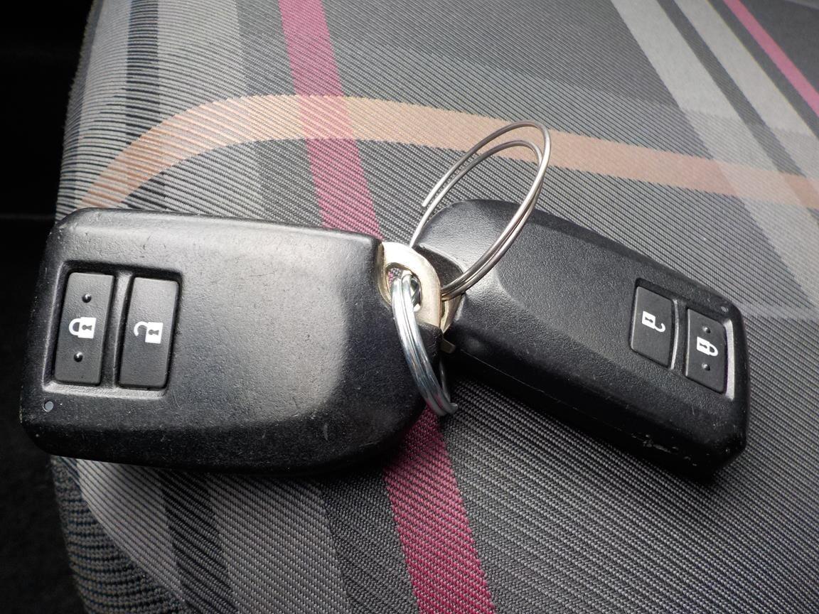 Peugeot 108 VTi 68 ETG 5 porte Allure Cambio Automatico