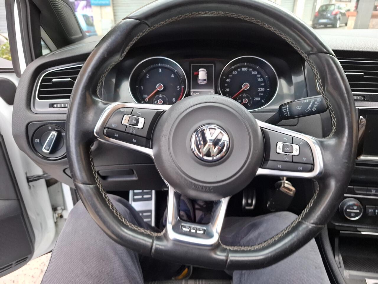 Volkswagen Golf - 2.0 TDI GTD PANO