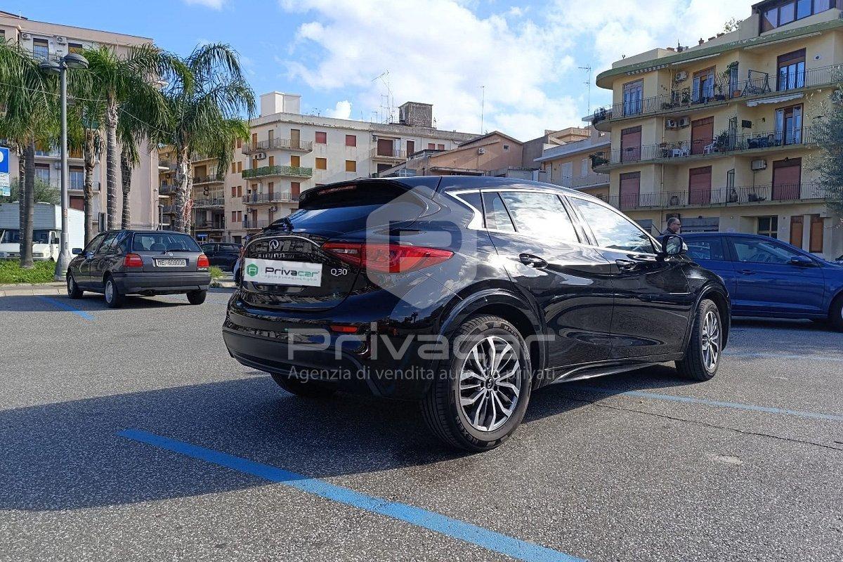 INFINITI Q30 1.5 diesel DCT Business