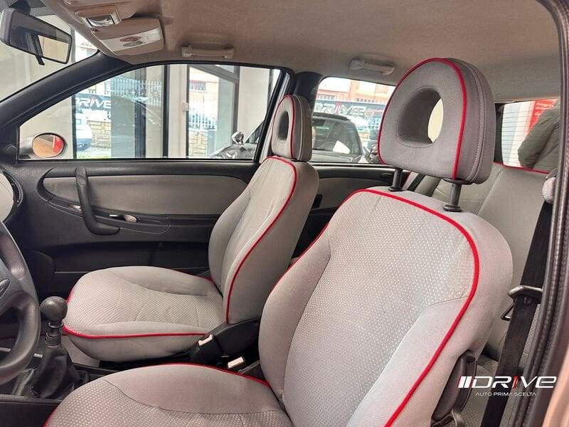 Lancia Y 1.2i cat Elefantino Blu