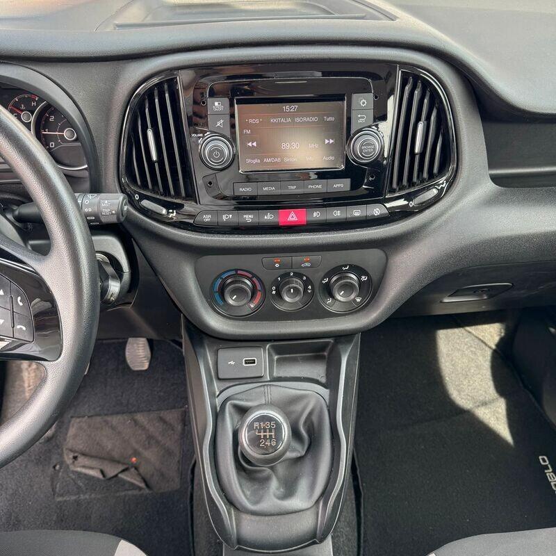 FIAT DOBLO' MAXI 1.6mjt AUTOCARRO 5 POSTI 2021