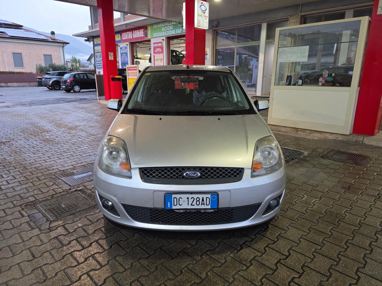 Ford Fiesta 1.2 GPL POCHI KM LOW COST PROMO
