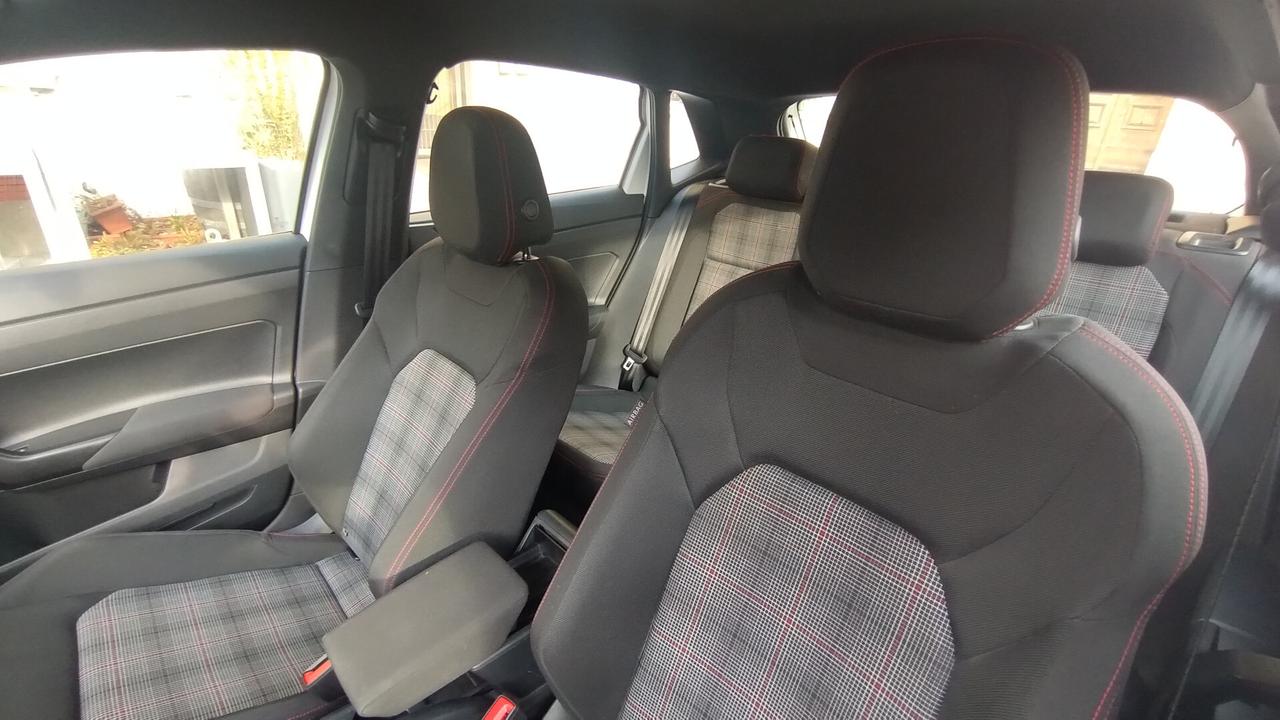 Volkswagen Polo 2.0 TSI DSG GTI