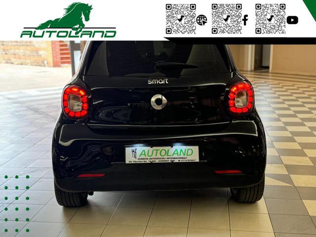 SMART ForFour 70 1.0 twinamic SuperPassionTotalBlackNeopatentati