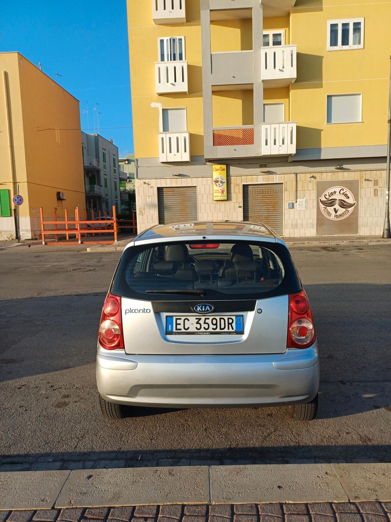 Kia Picanto 1.0 12V 5 porte Urban
