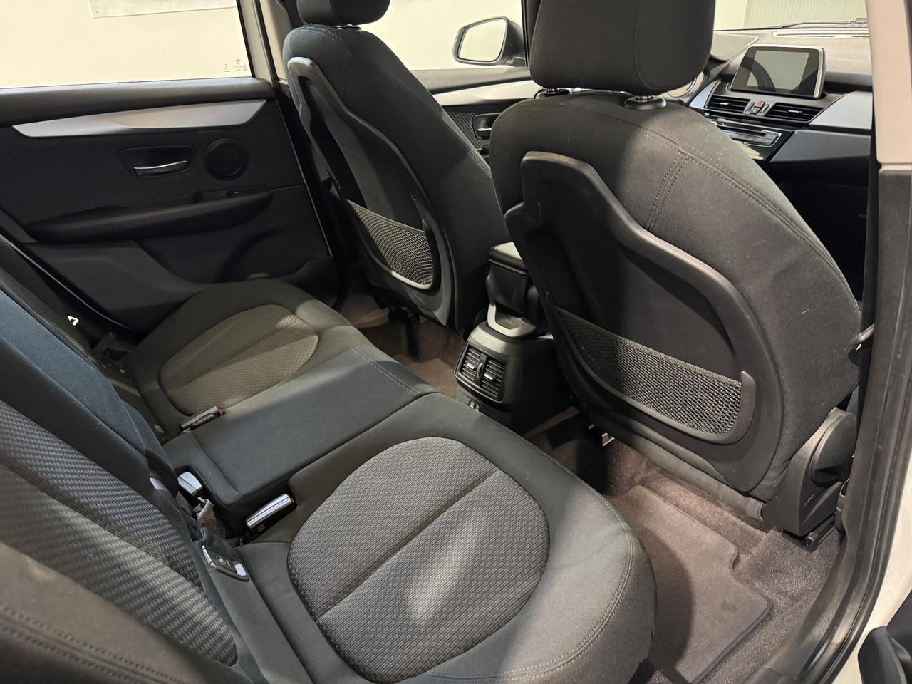 Bmw 2er Active Tourer 216d Advantage