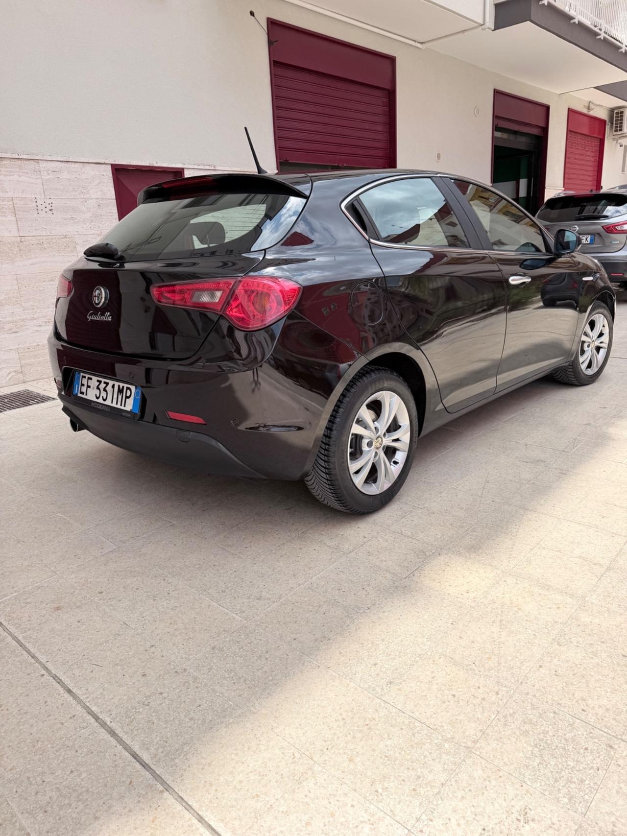 Alfa Romeo Giulietta 1.6 JTDm-2 105 CV Distinctive