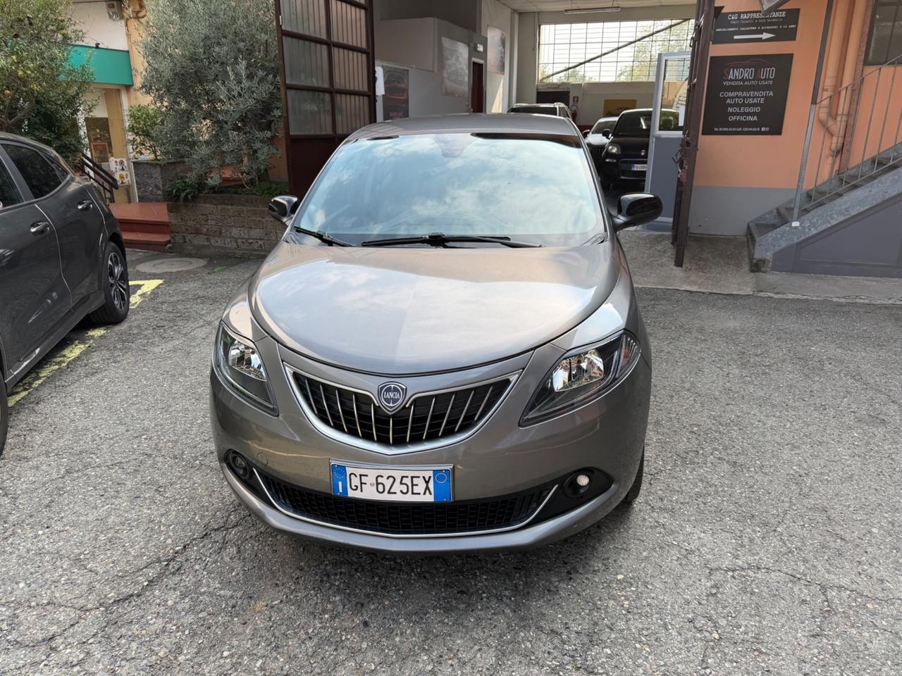 Lancia Ypsilon 1.0 FireFly 5 porte S&S Hybrid Ecochic Gold