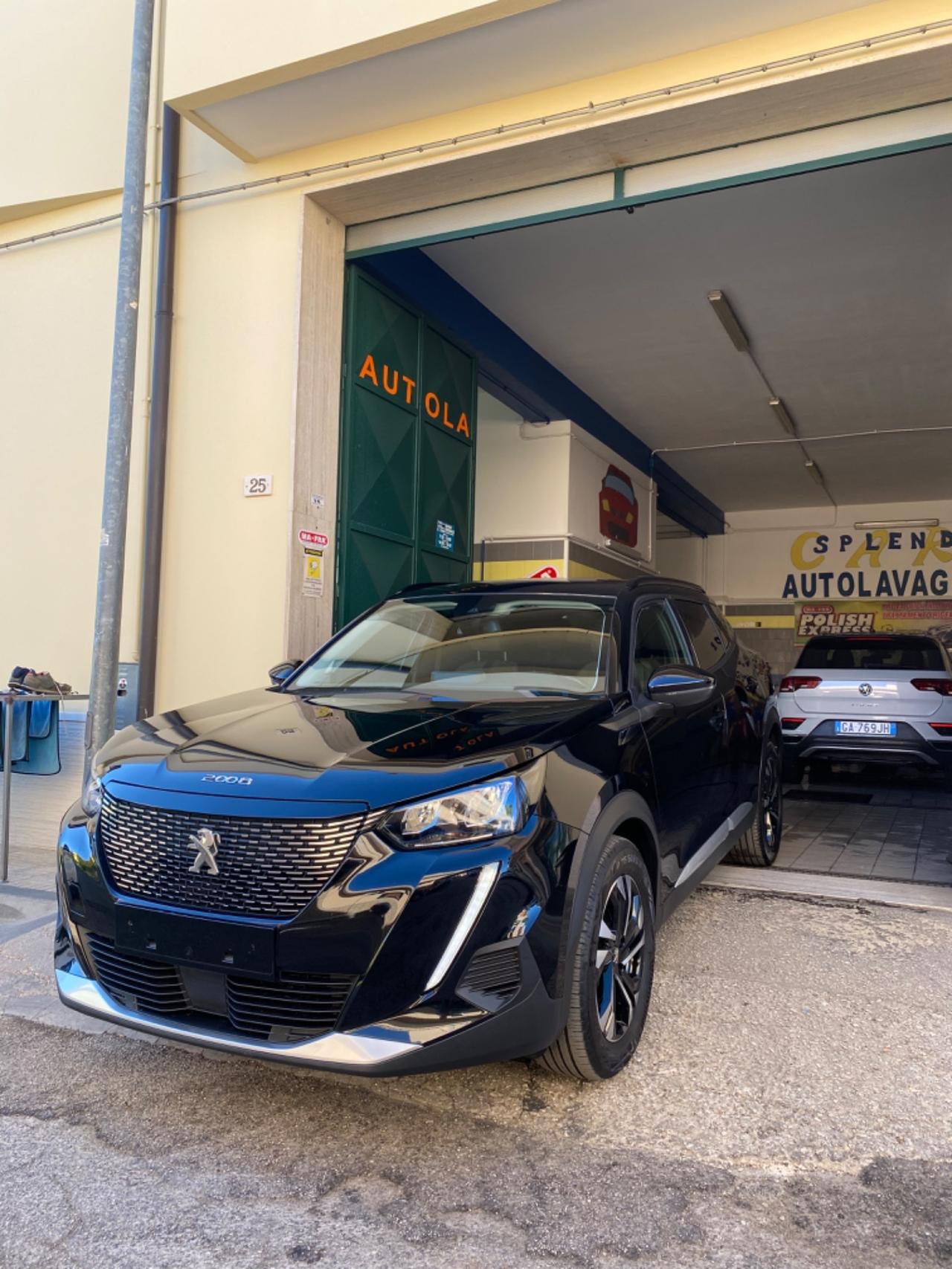 Peugeot 2008 PureTech 100 S&S Allure Pack