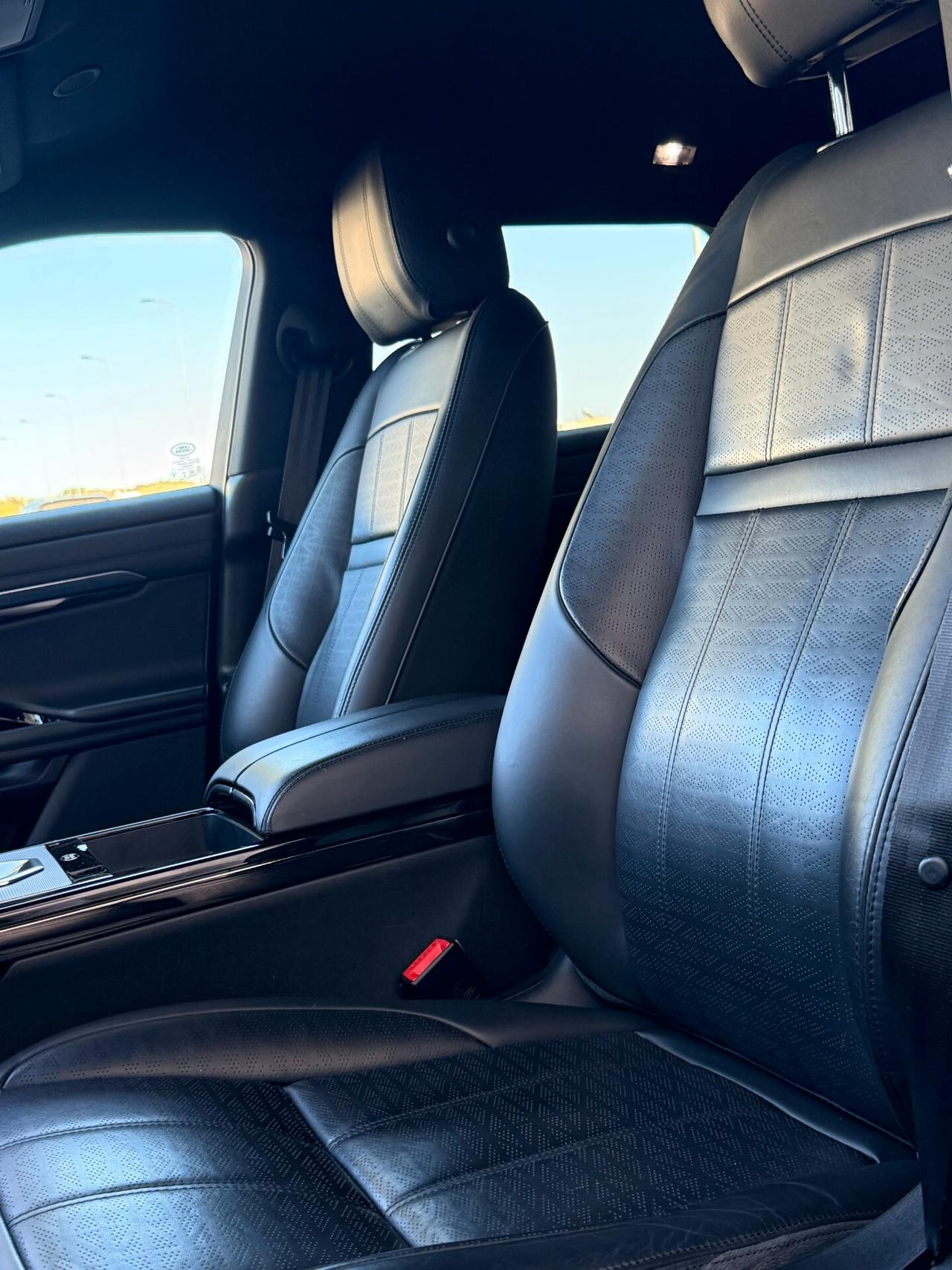 Land Rover Range Evoque 2.0d i4 mhev R-Dynamic HSE awd 204cv auto,VIRTUAL COCKPIT,APPLE CARPLAY,TELECAMERA 360, NAVI,INTERNI