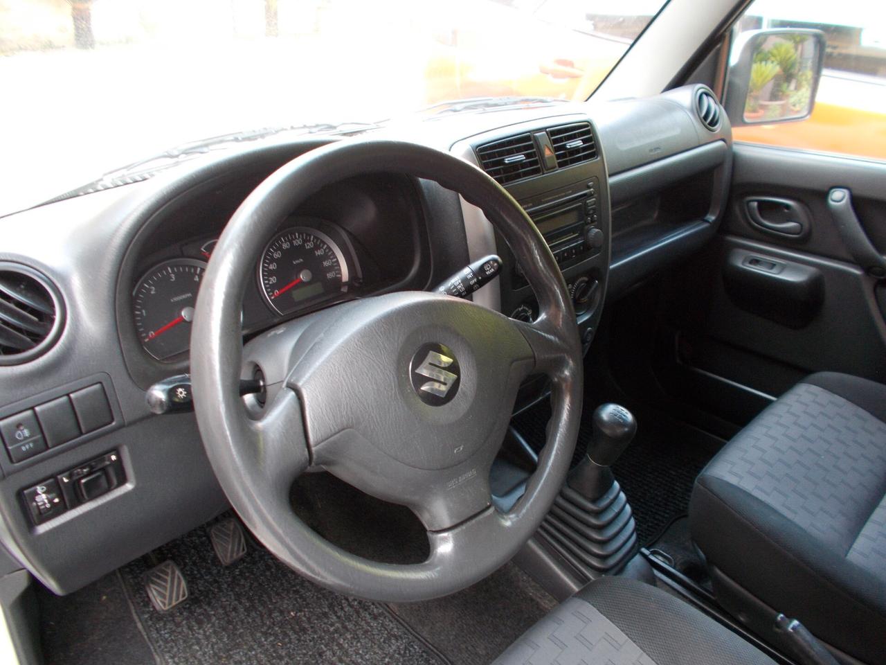 Suzuki Jimny 1.5 DDiS cat 4WD JLX