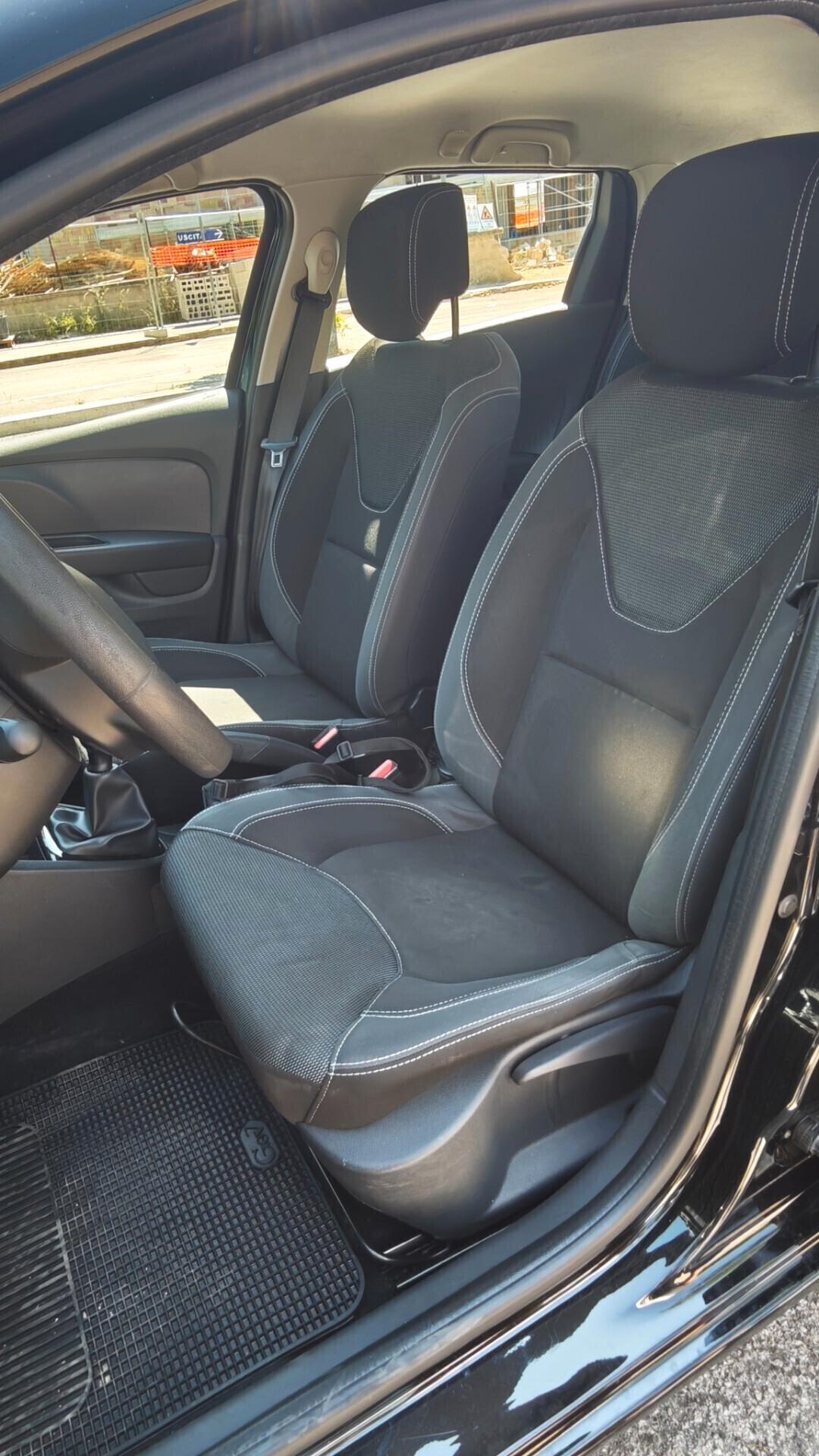 Renault Clio Sporter 1.5 dCi 90 CV Moschino Zen