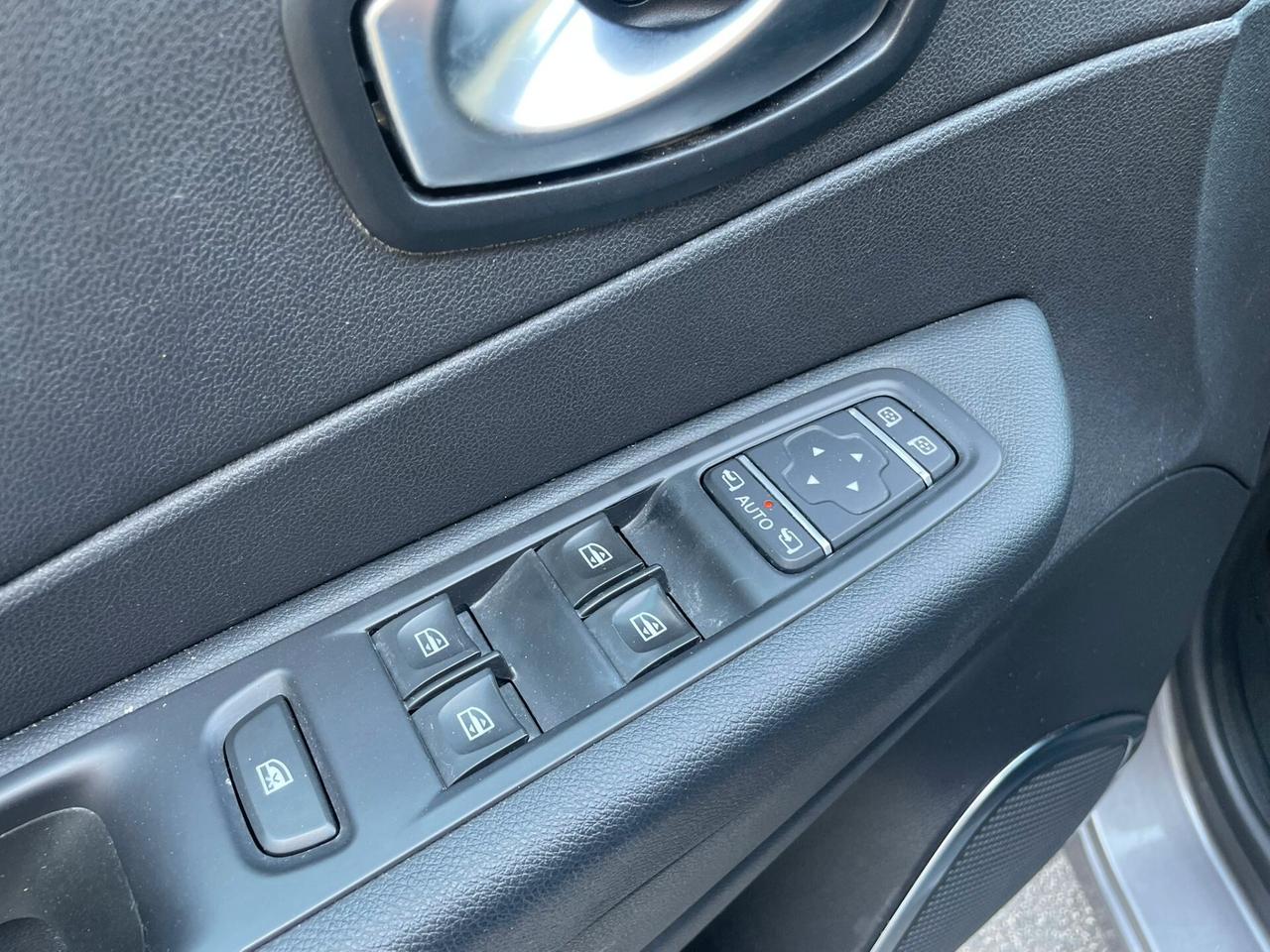 RENAULT CAPTUR INTENS 0.9 90Cv GPL *NAVI-KAMERA*