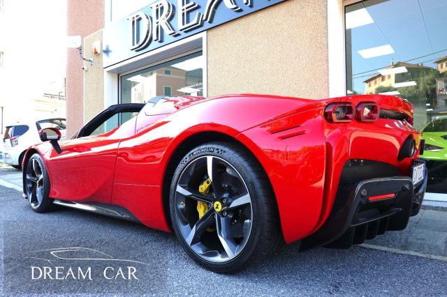 FERRARI SF90 Spider CON PIU' DI ? 100.000 DI OPTIONALS