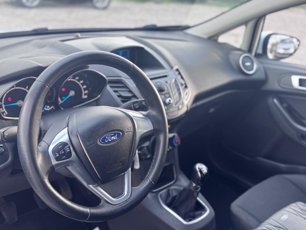 Ford Fiesta 1.5 TDCi 75CV 5 porte Titanium