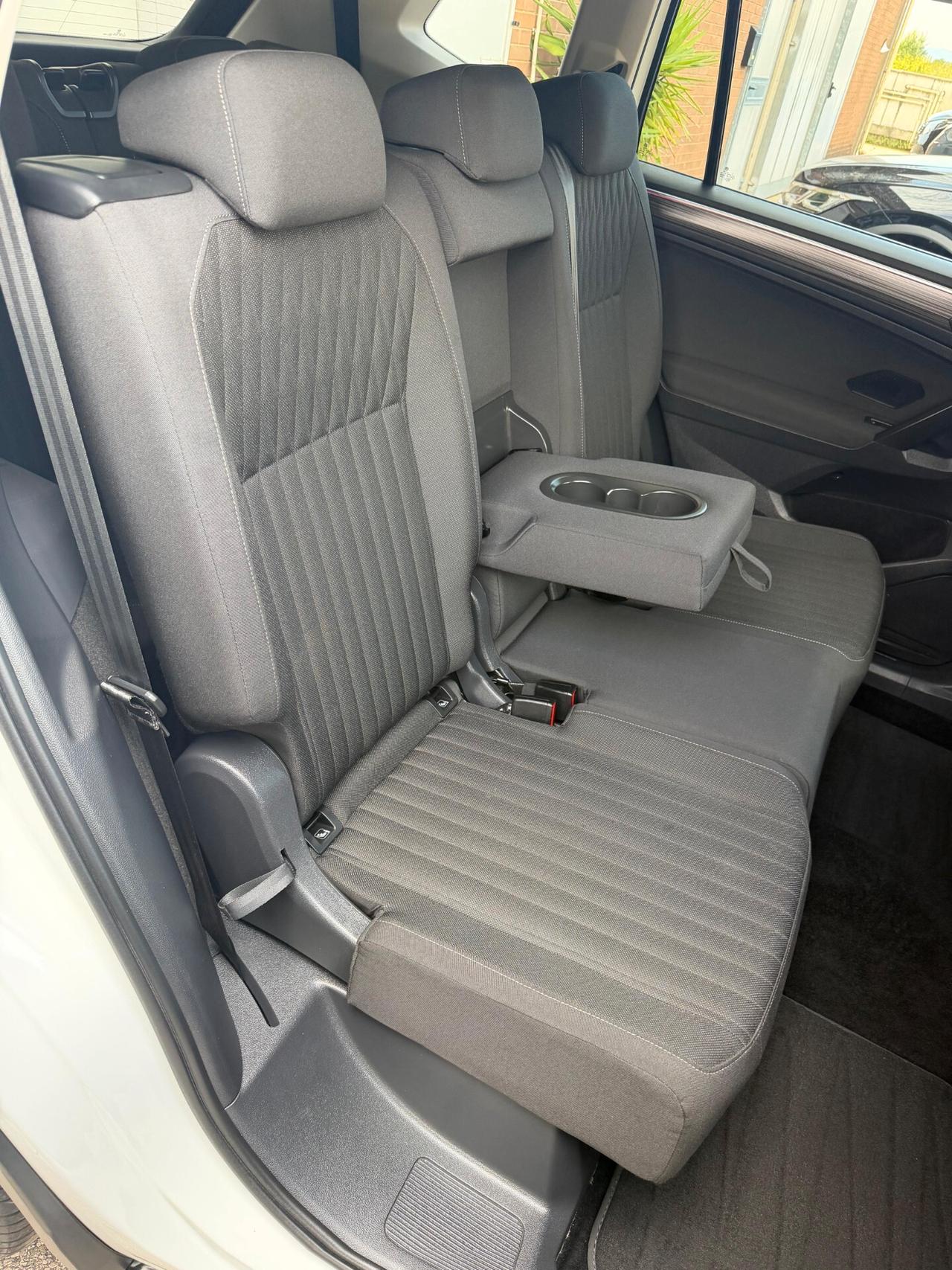 Volkswagen Tiguan Allspace 2.0 TDI SCR DSG 4MOTION Life 7 posti