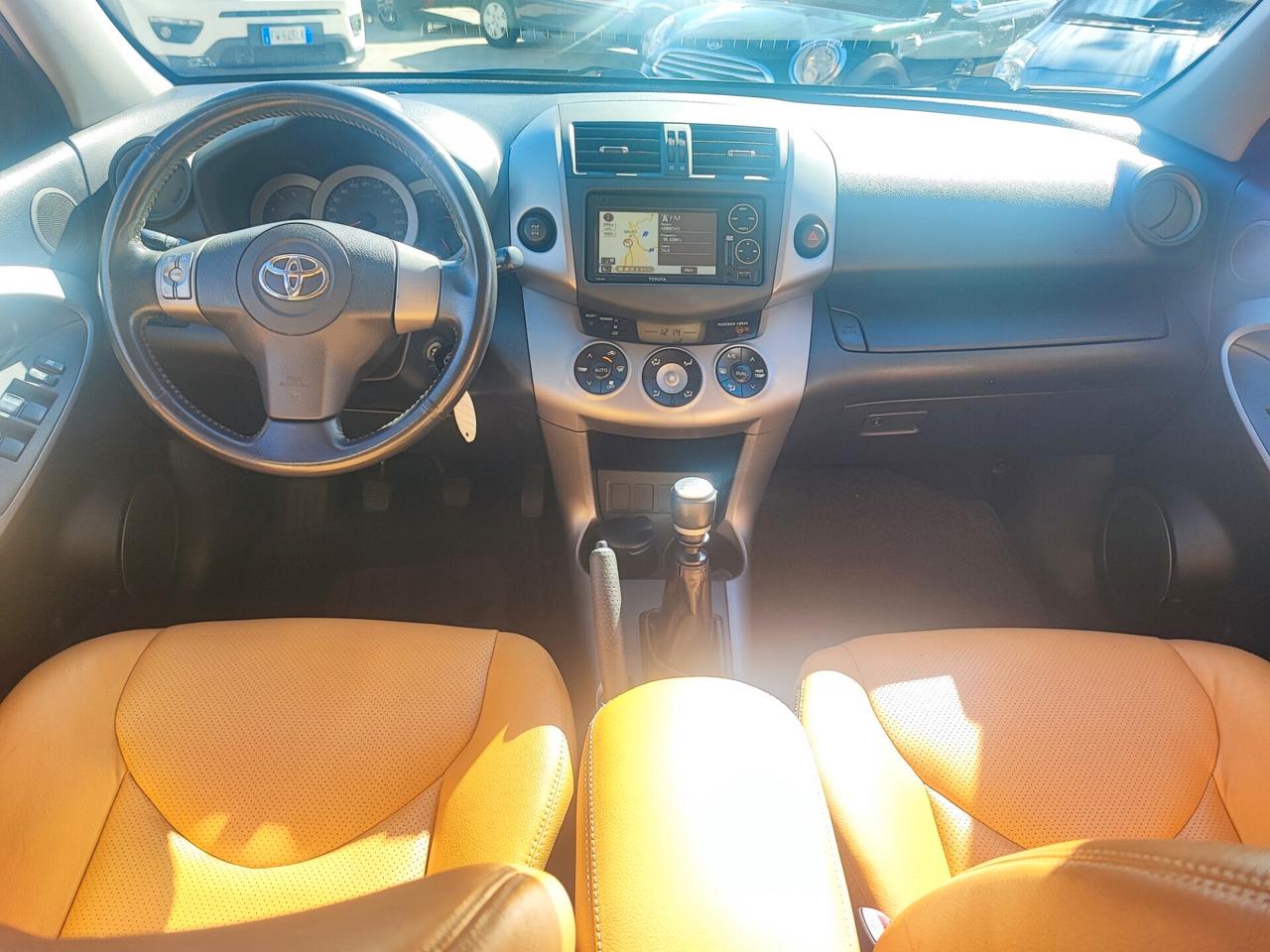 Toyota RAV4 2.2 D-4D 136CV Luxury- GancioTraino