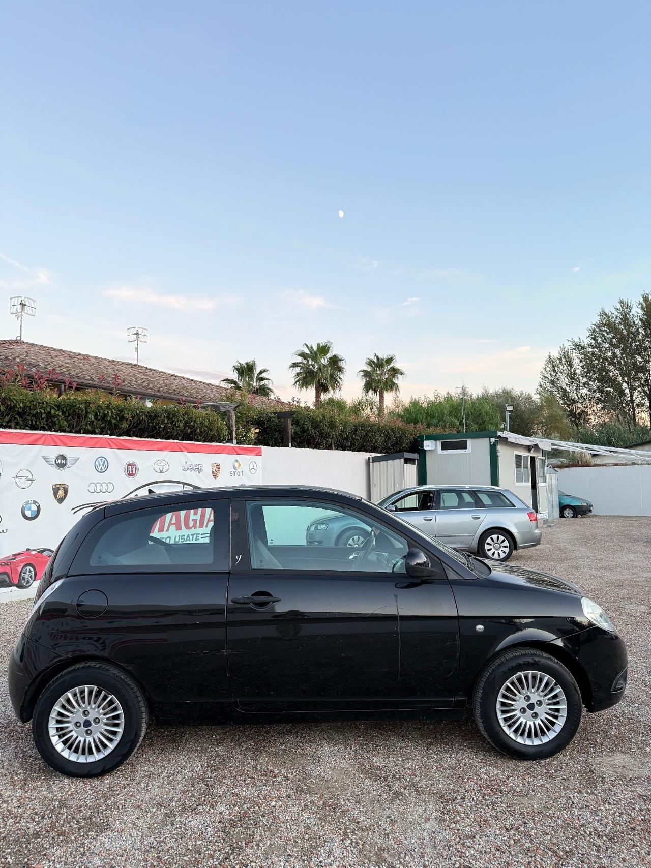 Lancia Ypsilon 1.2 Argento