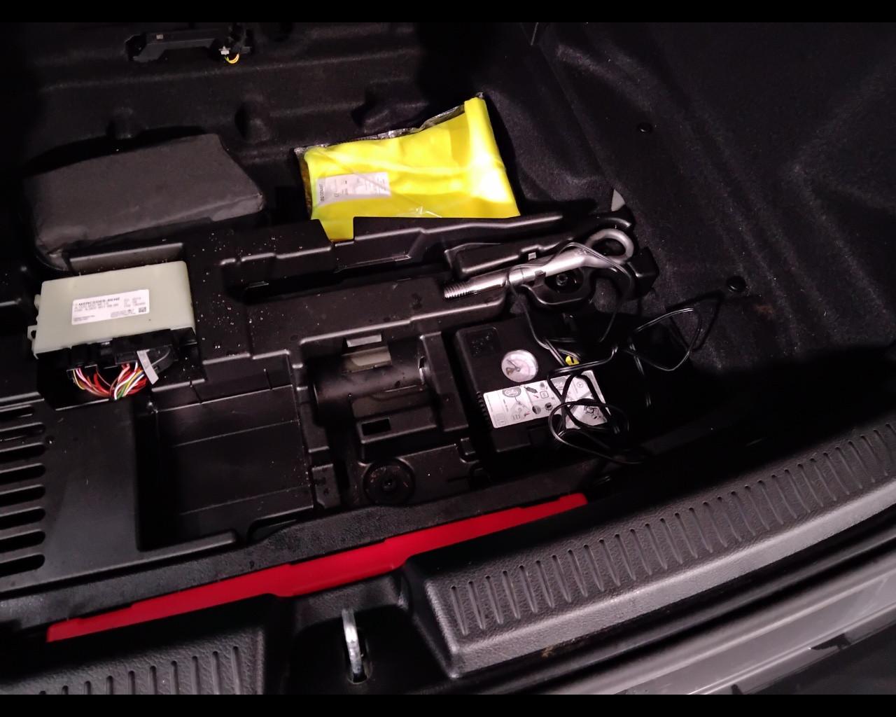 Mercedes-Benz Classe A - W177 2018 - A 180 d Premium auto