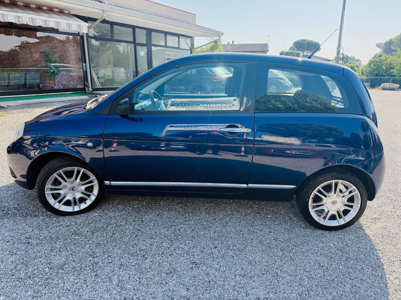 Lancia Ypsilon 1.3 MJT 90 CV Oro Giallo