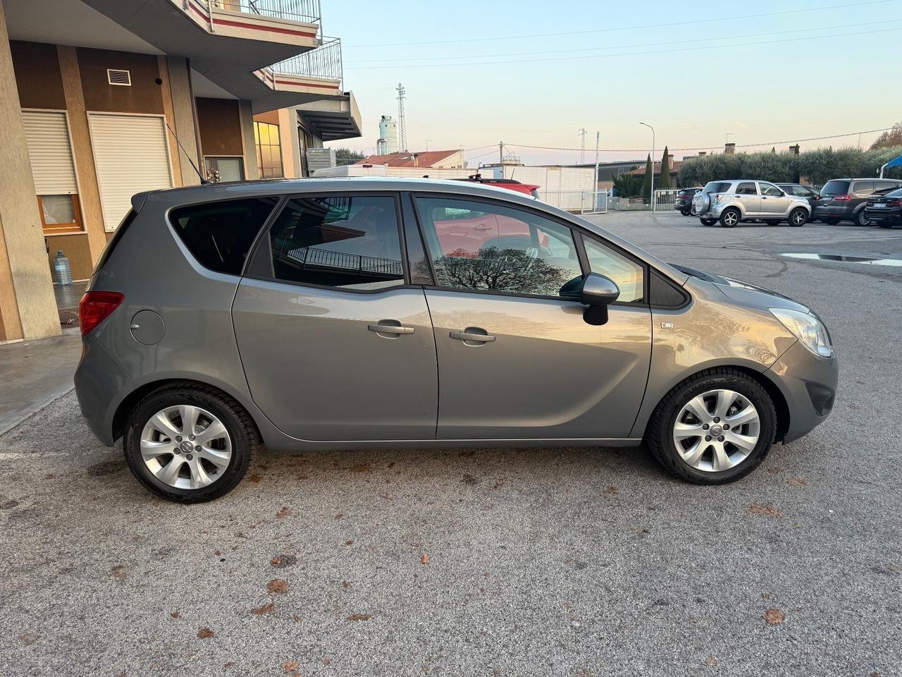Opel Meriva 1.3 CDTI 95CV - Neopatentati