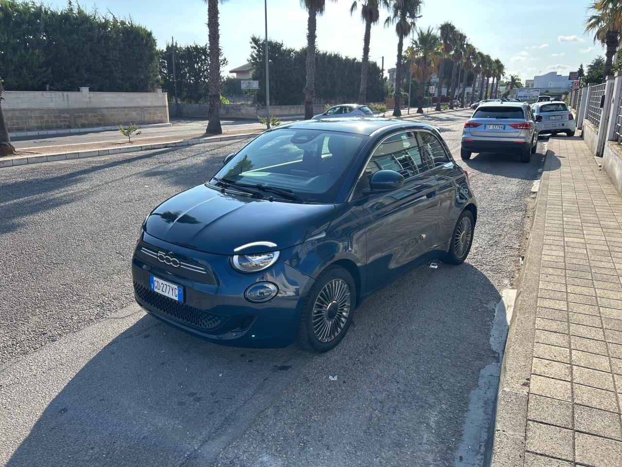 Fiat 500 500e Berlina 42 kWh Icon