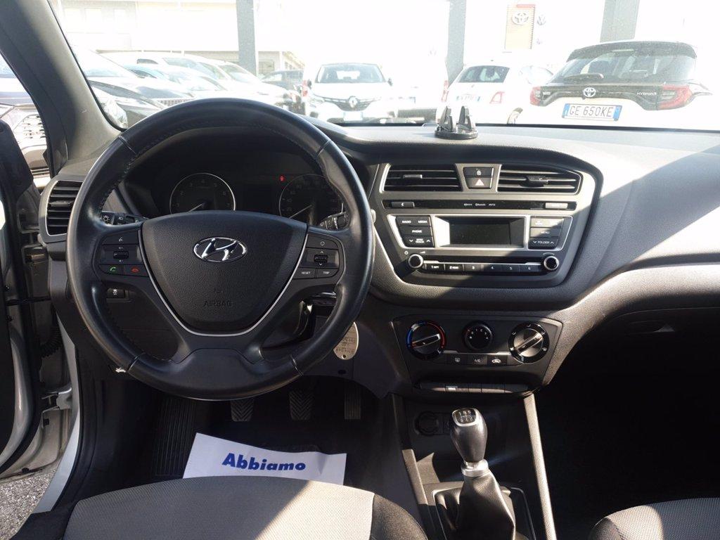 HYUNDAI I20 5p 1.2 blackline 75cv del 2017