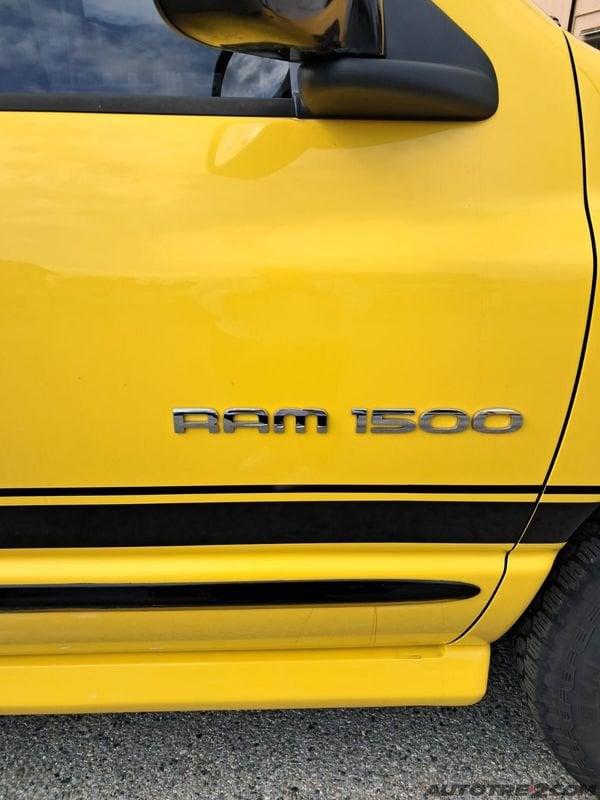 Dodge RAM DODGE RAM 5.7 HEMI RUMBLE-BEE 2WD