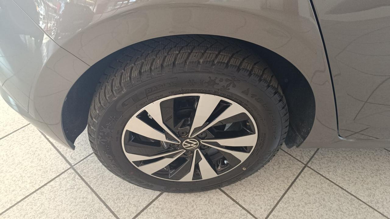 VOLKSWAGEN POLO 1.0 BENZINA 80CV MANUALE