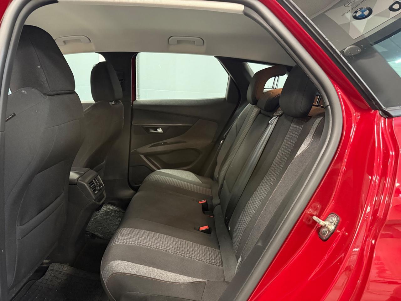 Peugeot 3008 BlueHDi 130 S&S EAT8 Allure