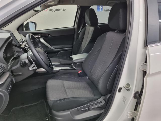 MITSUBISHI Eclipse Cross 2.4 MIVEC 4WD PHEV Instyle SDA Pack 0