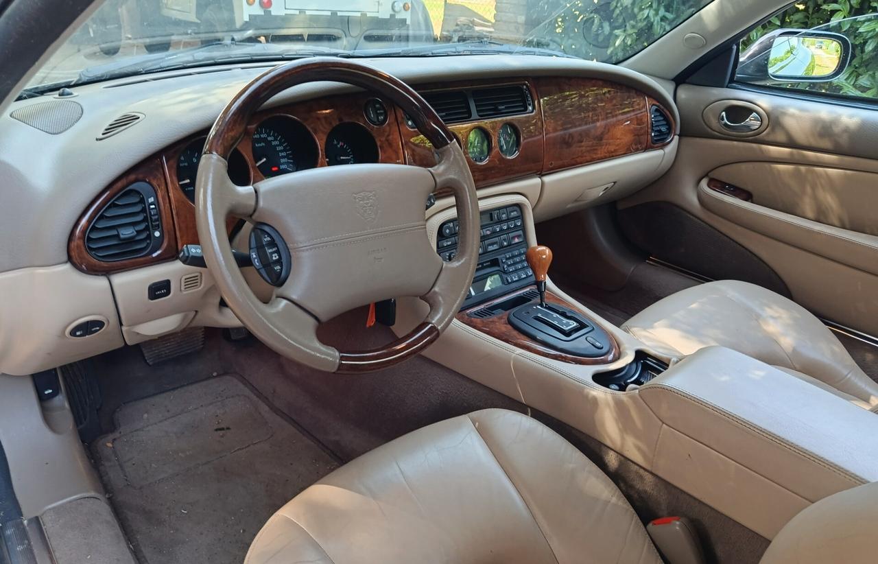 Jaguar XK XK8 4.0 Coupé
