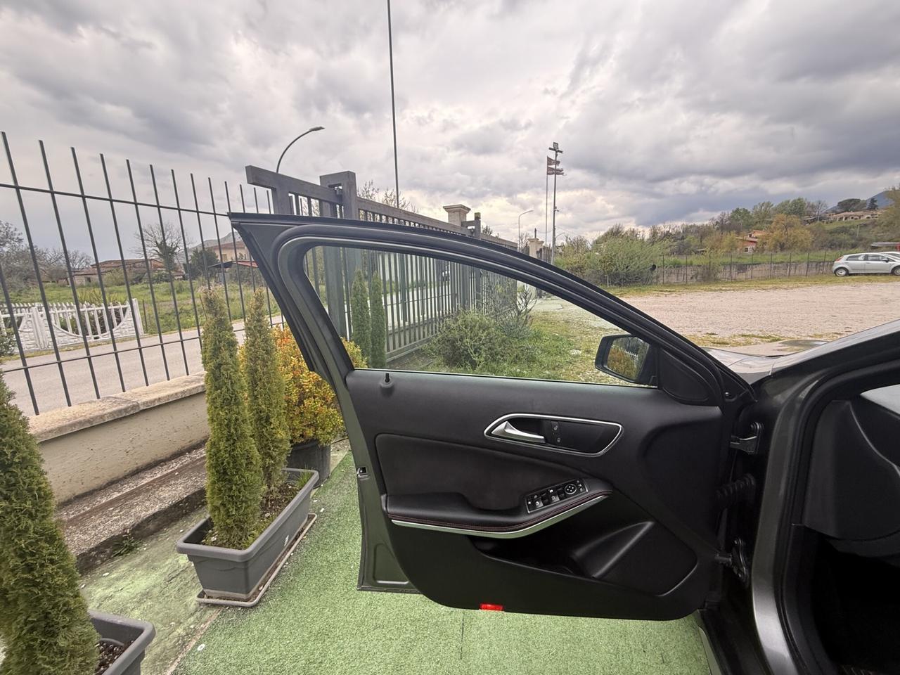 GLA 220 CDI AUTOMATIC PREMIUM AMG 4MATIC