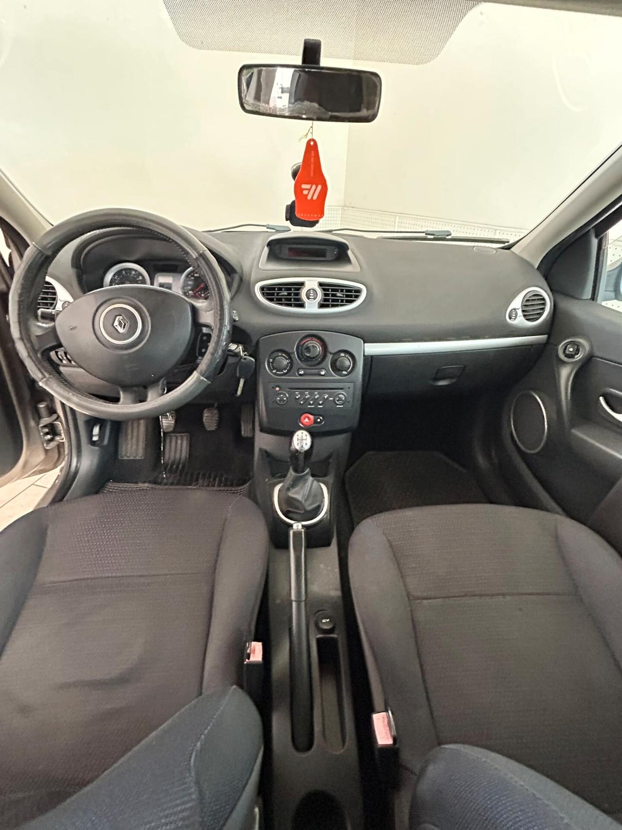 Renault Clio 1.2 16V GPL SporTour Confort