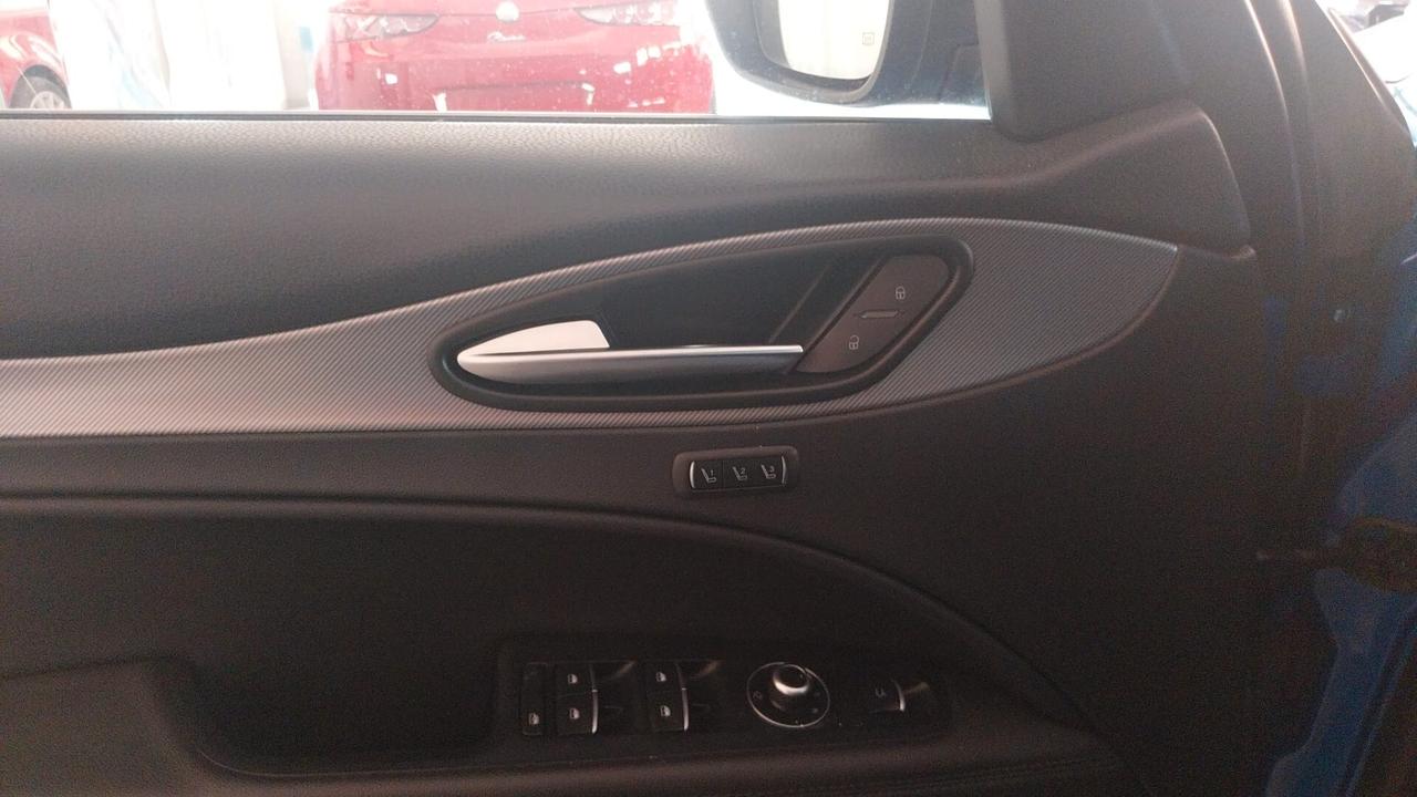 Alfa Romeo Stelvio 2.2 CC 210 CV AT8 Q4 Veloce