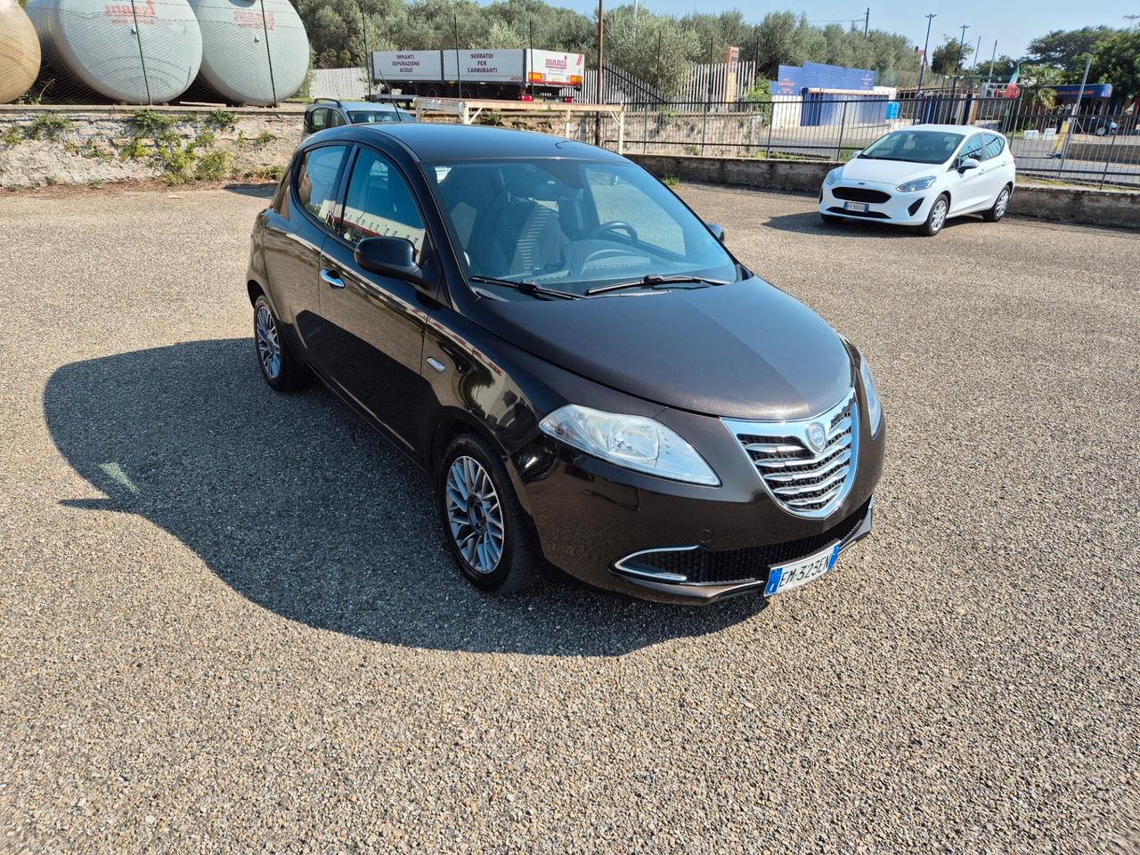 Lancia Ypsilon 1.2 69 CV 5 porte S&S Gold