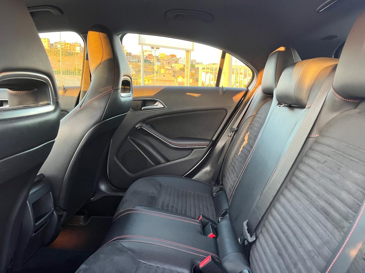 Mercedes-benz A 200 CDI Premium AMG automatica