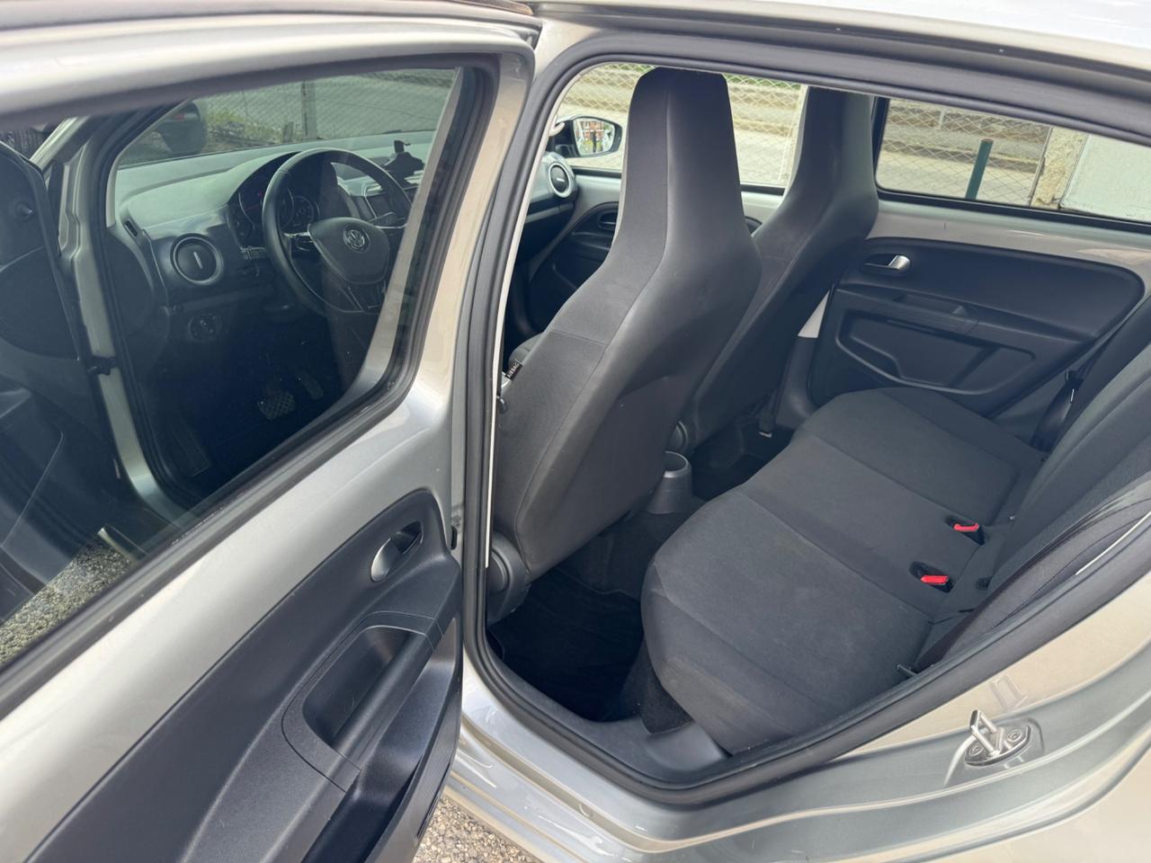 Volkswagen up! 1.0 75 CV 5p. high BlueMotion Technolog y ASG AUTOMATICA