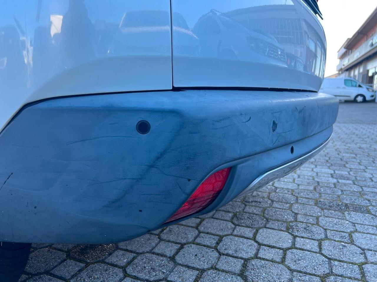 Peugeot 2008 1.6 e-HDi 92 CV Stop&Start Urban Cross