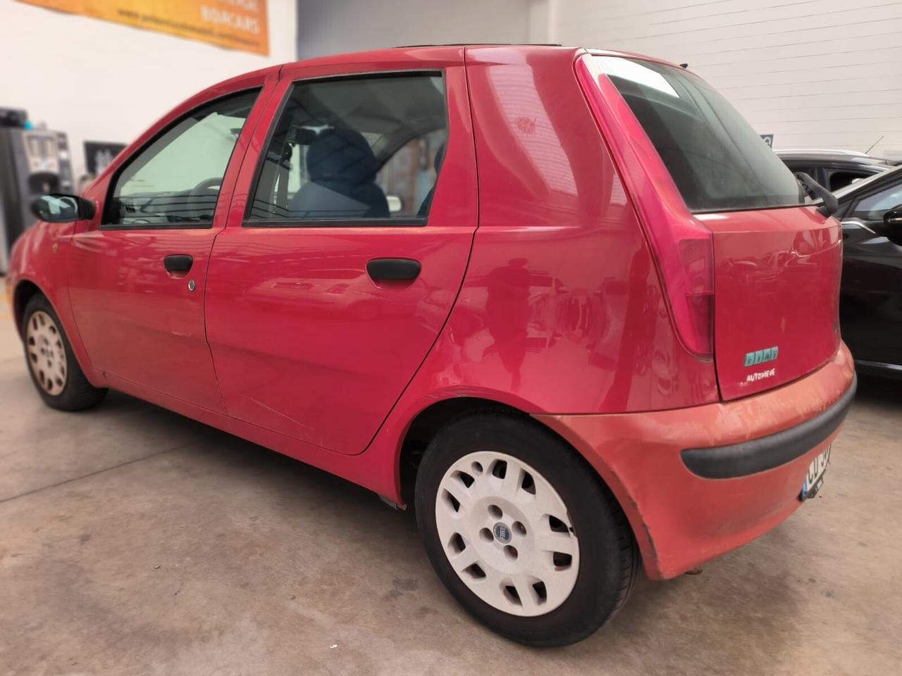 Fiat Punto 1.2i 1/automatic/NEOPATENTATI